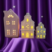 Domki dekoracyjne led kamieniczki komplet 3 sztuki różowy białe Nowe