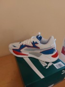 Zamszowe sneakersy Runing System marki Puma. 