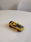 Samochodzik Mattel fast fish, hot wheels 03 stunt team