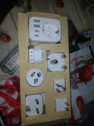 Uniwersalny adapter podróżny 