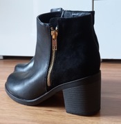 Czarne botki na 7cm słupku rozm 36 firmy Clara Barson