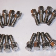 Komplet śrub do felg.Śruba stożek pod klucz 17 niklowane M12x1,5 