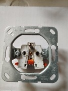 Gniazdo z bolcem Gira nowe