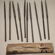 Pilniki iglaki płasko pôłokrągle 