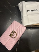 Różowa Torebka Pinko ze złotymi elementami