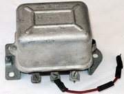 Regulator napięcia 12V do Warszawy itp, używany, plomby fabryczne