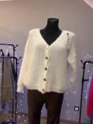 Swetry złote guziczki