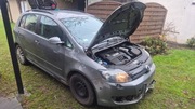 Sprzedam uszkodzonego Vw golfa plusa 1.6 z Gazem 