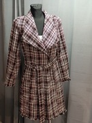 Wiosenny płaszczyk wiązany w kratkę 