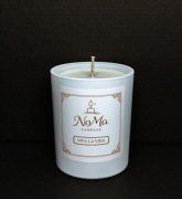 Świeca sojowa o zapachu lawendy i świeżych owoców 