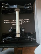 Półka zawieszenia mocowanie kierownicy oryginał triumph tf 250-x