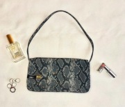 Torebka bagietka czarna wąż Cosmopolitan y2k 00s 