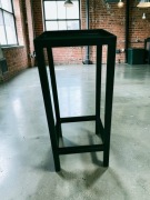 PIĘKNY METALOWY KWIETNIK STOJĄCY 47,5cm stalowyart