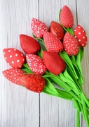 Tulipany bawełniane. Bukiet 12 czerwonych tulipanów. Tulipany z materiału.