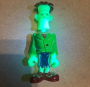 figurka frankenstein mpg c-a fluorescencyjna- troche swieci po zgaszeniu św