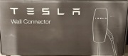 Tesla wall charger stacja ładowania 