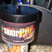 Trinity baits, robin red