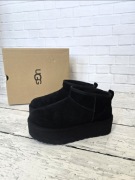 UGG Classic Ultra Mini Platform r. 40 