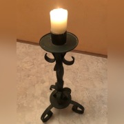 Świecznik kuty stojący 