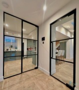 Ściana szklana LOFT + drzwi wahadłowe PRODUCENT szklany boks biurowy TIOMO