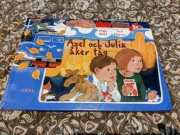 Axel och Julia aker tag svenska spraket