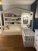 Sprzedam łóżko dziecięce na zamówienie – domek, z materacami