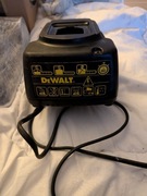 DEWALT DE9107 LADOWARKA AKUMULATOROW