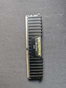Pamięć RAM DDR4 16GB 3000 CL15 Corsair Vengeance LPX