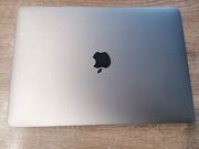 Sprzedam 13 calowy MacBooka Pro w kolorze gwiezdne