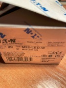 Eaton dioda  M22-LED-W + M22-PV/KC02/IY przycisk zatrzymania awaryjnego