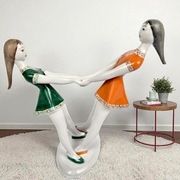 New Look Dziewczynki wirujące w tańcu Marta J.Seregely Hollohaza lata 60te 