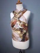 Beżowy gorset underbust wiązany na szyi krzyżujący się dekolt 