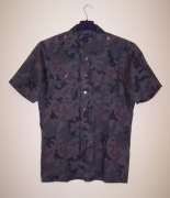 Męska KOSZULA moro z krótkimi rękawami.