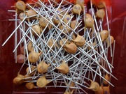 6,8pF 500V ceramik grubas L-5 KFP CERAD zabytek PRL 