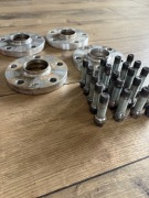 Dystanse 17mm rozstaw 5x112 plus śruby Vw Seat Audi