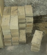 Cegły szamotowe i płytki szamotowe