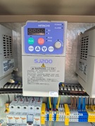 Falowniki HITACHI SJ200-004NFEF