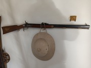 Karabin czarnoprochowy Hawken 45 w zestawie 