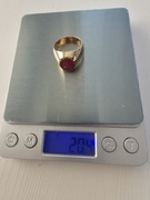 Złoty sygnet z rubinem 