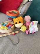 Zestaw zabawek dla małych dzieci