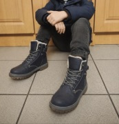Buty na zimę trapery chłopięce granatowe CCC rozmiar 39