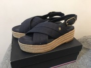 Sandały Tommy Hilfiger denim niebieski 36