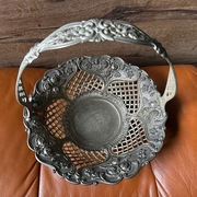 Stary metalowy kosz koszyk zdobiony