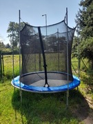 Trampolina ogrodowa z siatką zewnętrzną. Średnica 200cm.