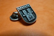Grodków Pow. Brzeg Herb pins przypinka 
