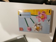 LEGO Botanicals 40647 Kwiaty lotosu