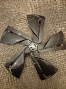 NOWE nakładki na felgi alu Skoda Superb 3V0.601.169 kołpaki