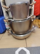 Zestaw garnków z kutego aluminium w pięknym kolorze