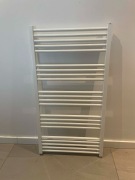 Grzejnik łazienkowy drabinkowy biały 60x115 cm – jak nowy, komplet