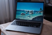 Apple MacBook Air M1 13″ 2020 – bardzo dobry stan